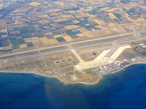 real time flight Paphos airport